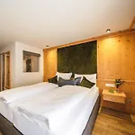 Hotell Arpuria (adults Only) 4*